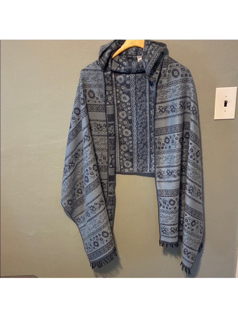 Two Toned Bohemian Blue Floral Patterned Hooded Shawl Wrap Hooded One Size - Picture 4 of 9